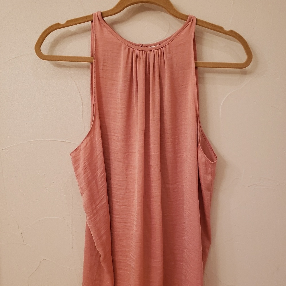 Loose-fit blush pink satiny tank